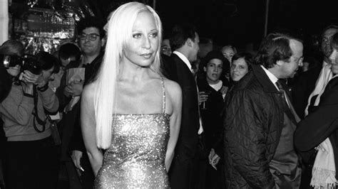 donatella versace giovanissima|Donatella Versace.